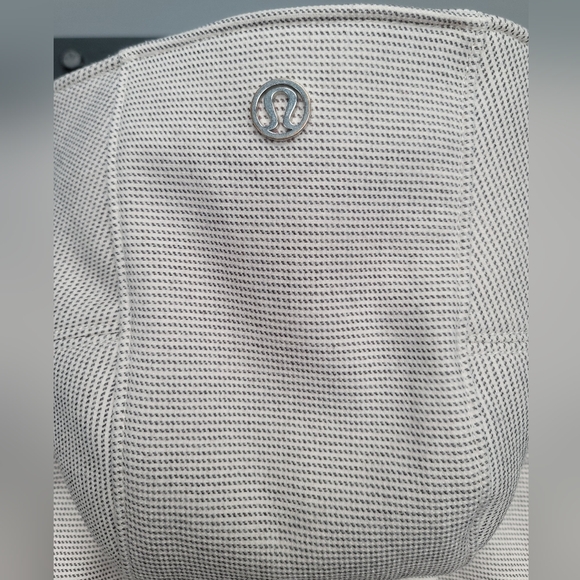 Lululemon Jacket - Picture 4 of 7